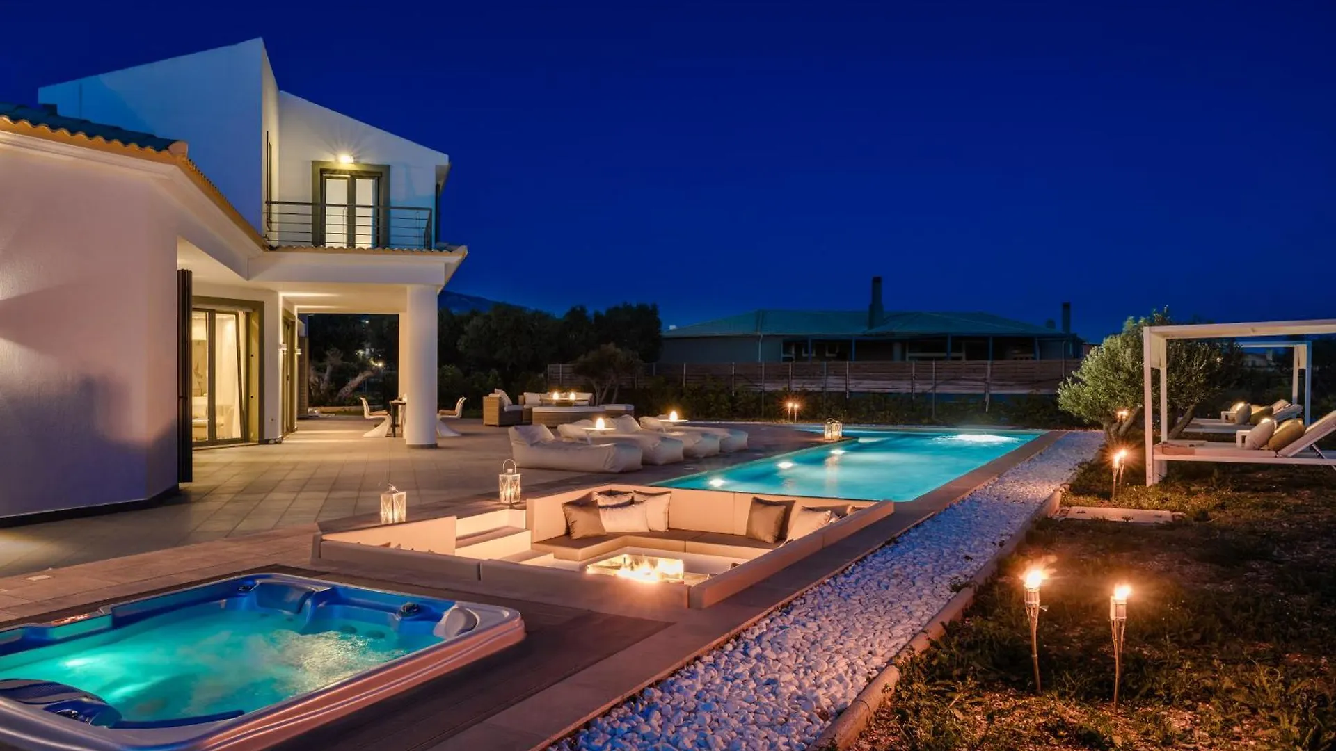 Villa Felicity Svoronata